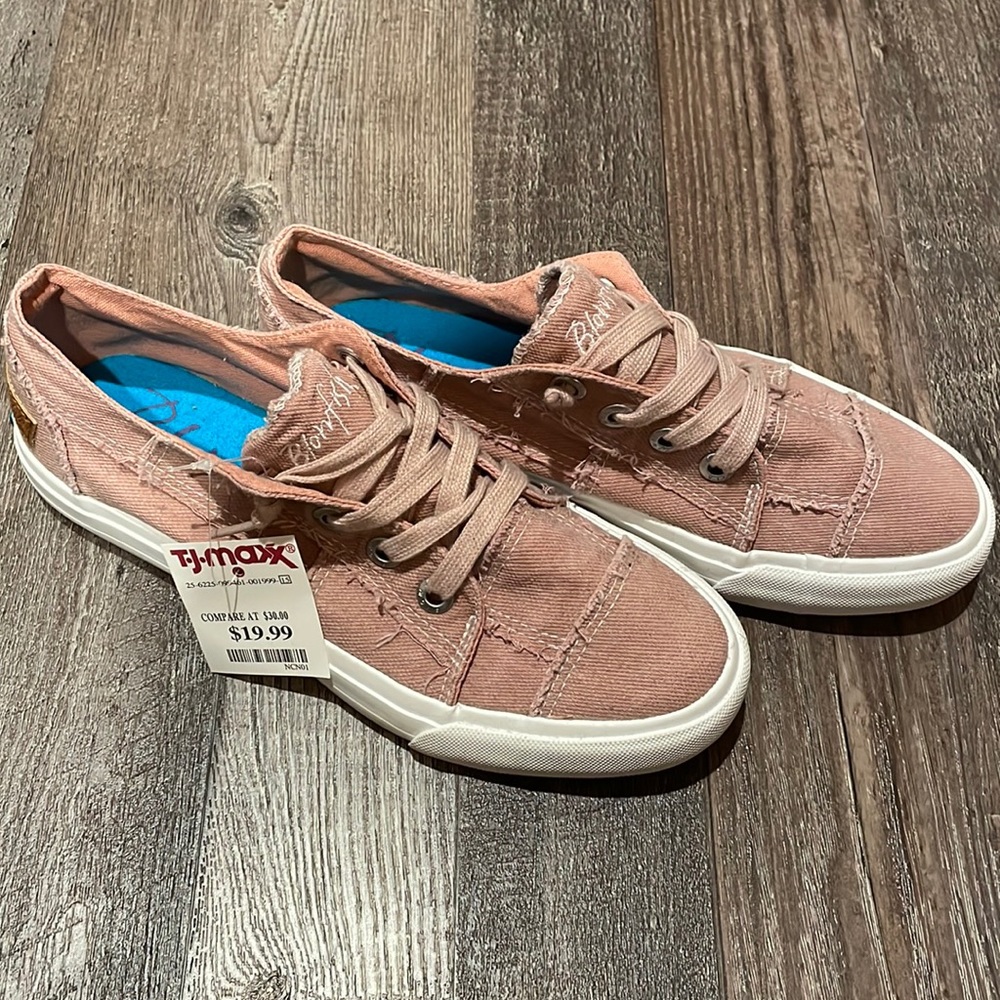 Blowfish tennis shoes. Brand new with tags. Never worn. Light pink color. Size 8